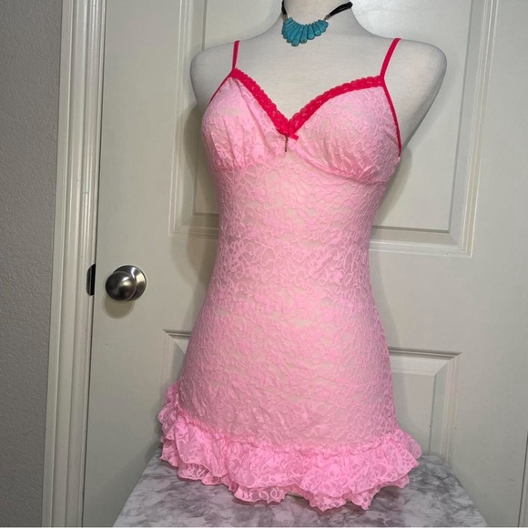 Victoria's Secret Pink Chemise with Sweetheart Neckline - Picture 1 of 6